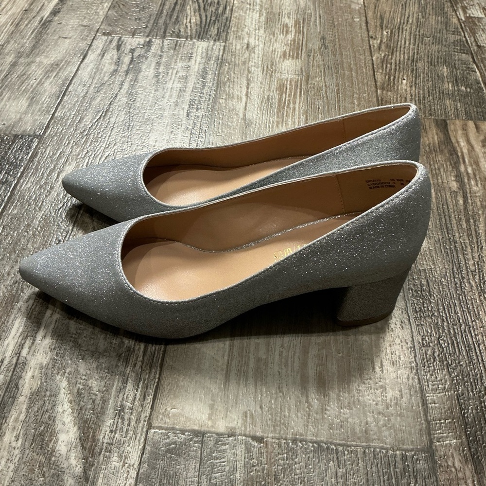 Dream Pairs Glittery Silver Block Heels Size 8 - Picture 9 of 16